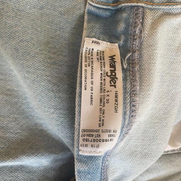 Wrangler Women's Jeans- Cowboy Cut - Picture 3 of 5